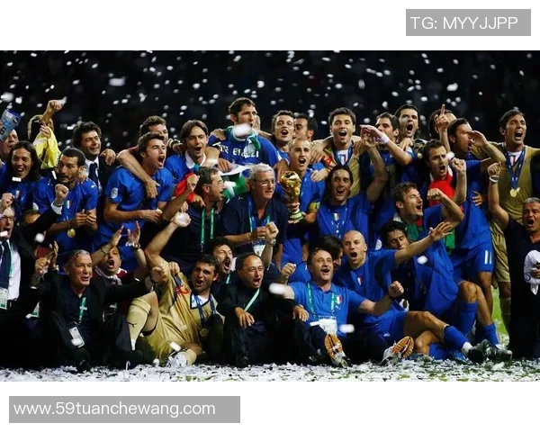 欧冠传奇足球明星的辉煌历程与不朽瞬间回顾