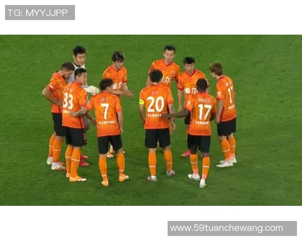 武汉排球队耐力争议引发热议球迷对训练强度和比赛表现的不同看法