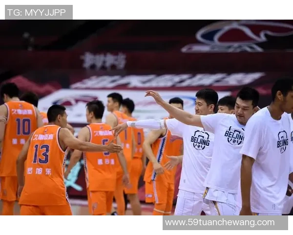 赛后分析:北京与上海篮球队对决中的节奏变化与战术探讨 赛后分析:北京与上海篮球队对决中的节奏变化与战术探讨