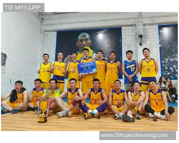 赛后分析广州篮球队与武汉篮球队的战术配合与表现总结 赛后分析广州篮球队与武汉篮球队的战术配合与表现总结