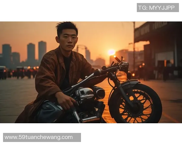 足球明星侧颜高清照片欣赏展现他们独特魅力与风采的完美瞬间 足球明星侧颜高清照片欣赏展现他们独特魅力与风采的完美瞬间