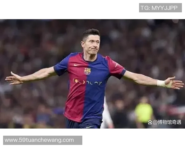 足球明星失恋后的心碎瞬间高清图片分享与情感故事揭秘 足球明星失恋后的心碎瞬间高清图片分享与情感故事揭秘