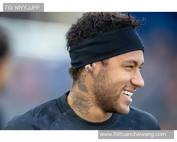 足球明星身上的小纹身背后故事揭示个性与信仰的独特表达 足球明星身上的小纹身背后故事揭示个性与信仰的独特表达